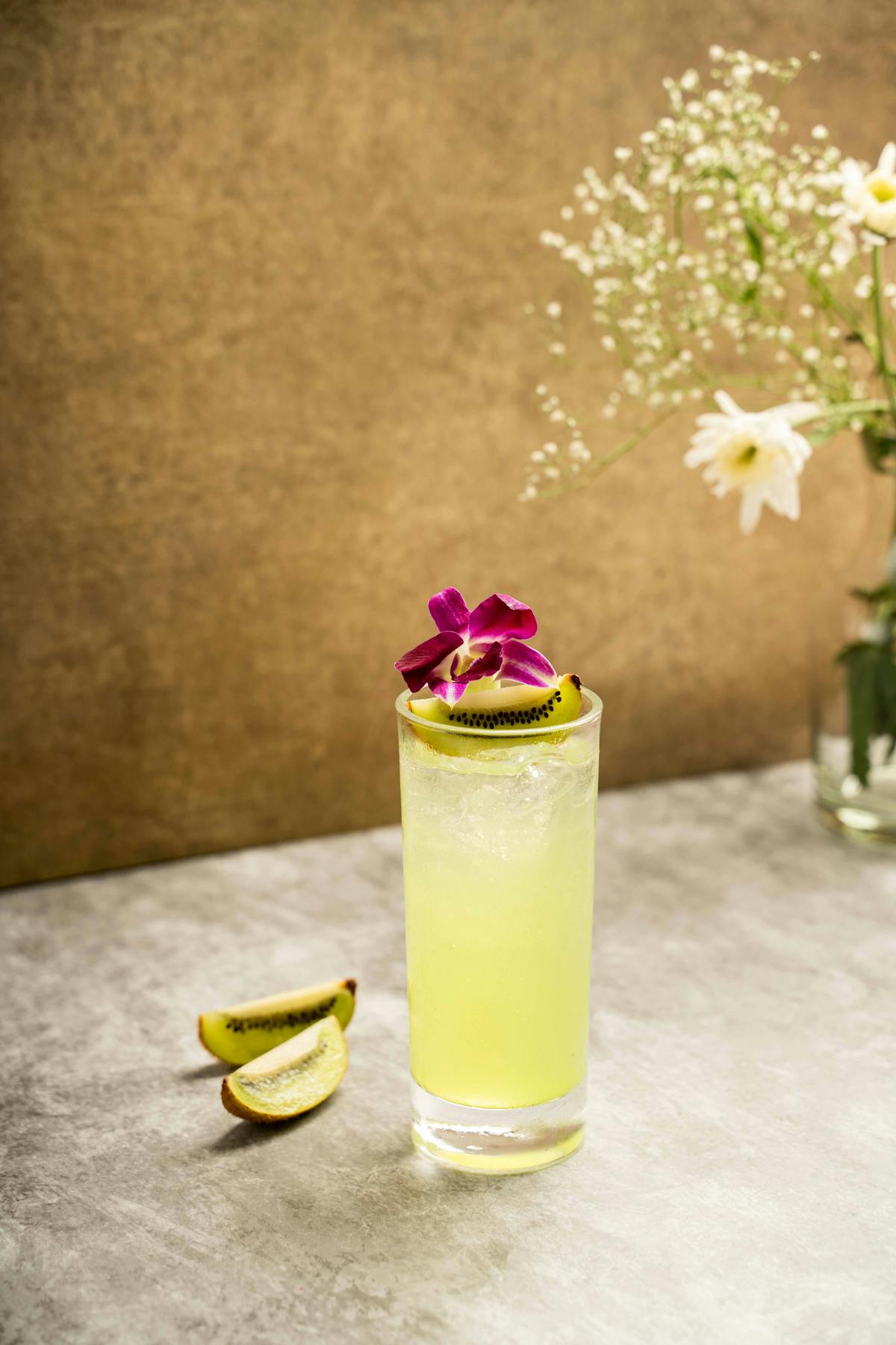 Kiwi Fizzi cocktail